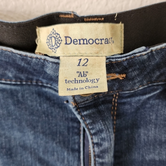 Democray Ab Technology Women's 12 Medium Wash Skinny Jeans - Picture 6 of 6